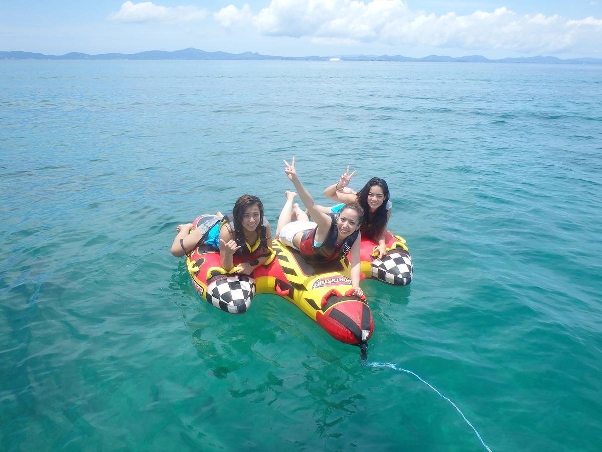 Sea Blue Hotel Onna Bagian luar foto